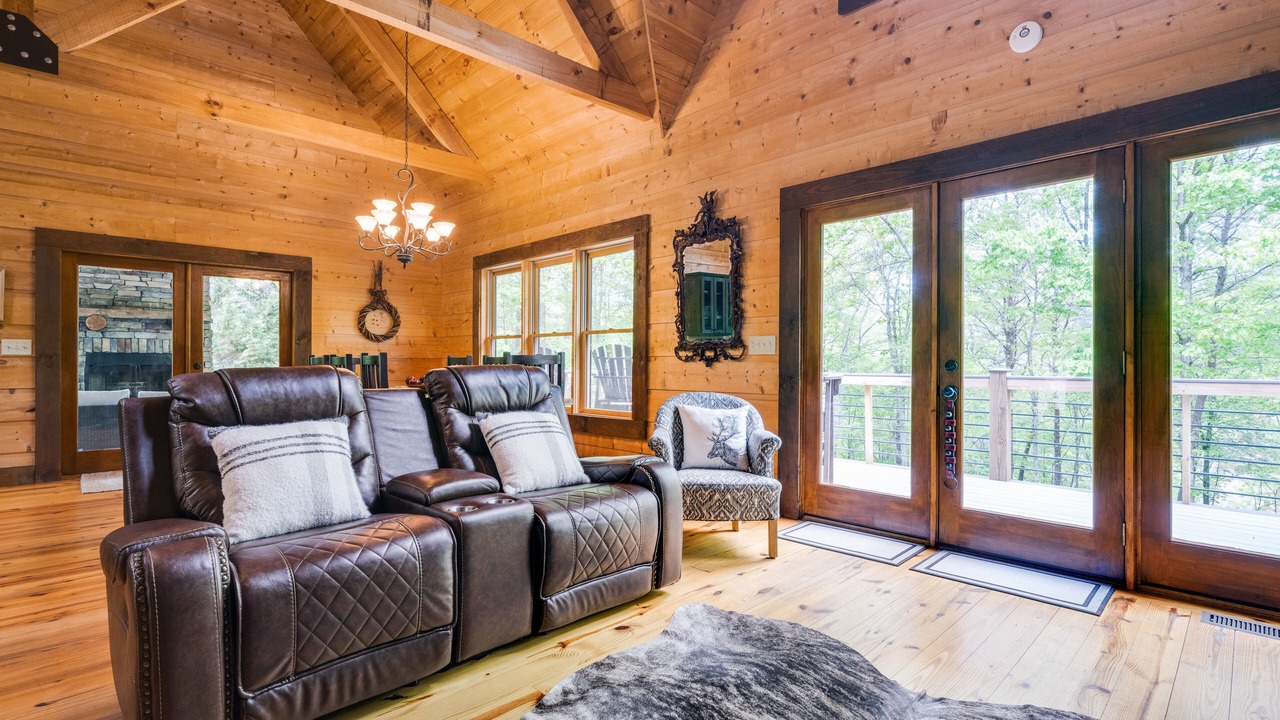 Photo of Livingroom in McCaysville