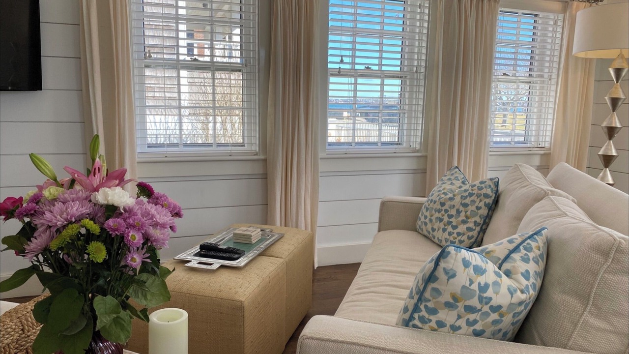 Photo of Livingroom in Nantucket Town