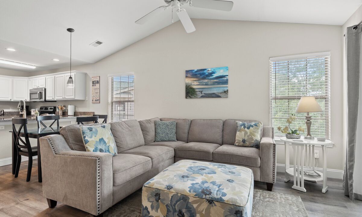 Photo of Livingroom in Pawleys Island