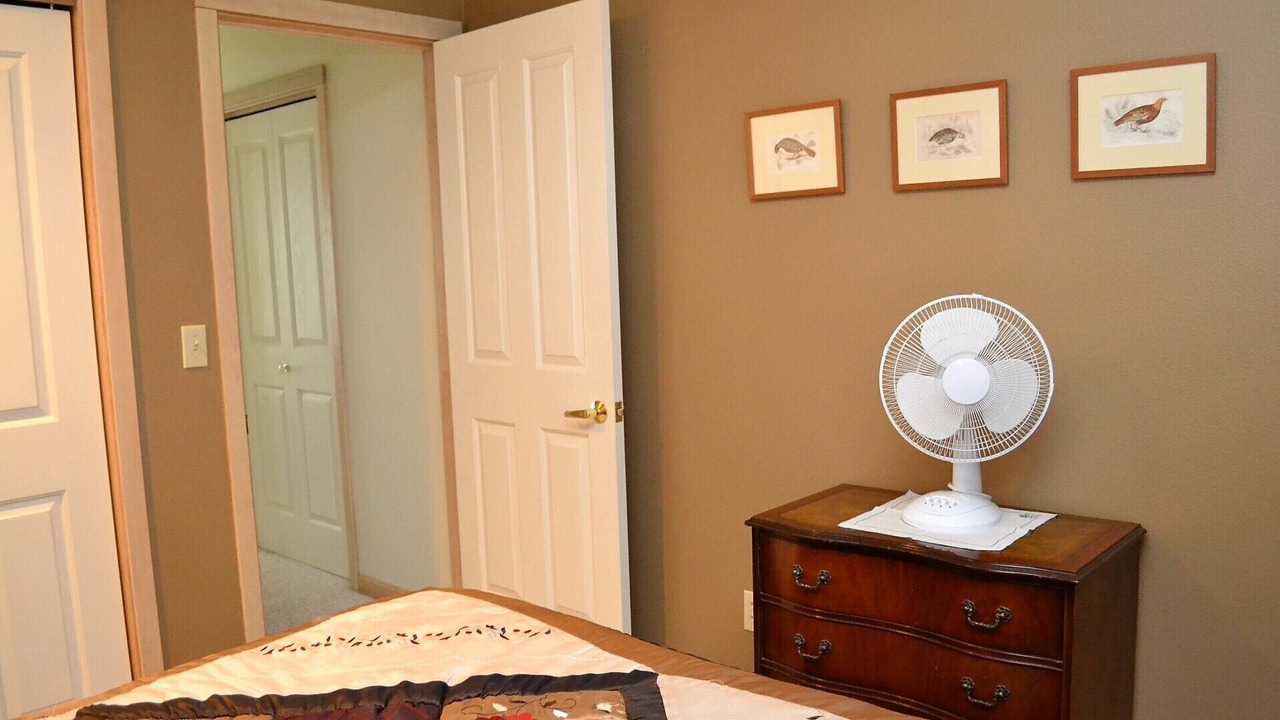 Photo of Bedroom in Gearhart