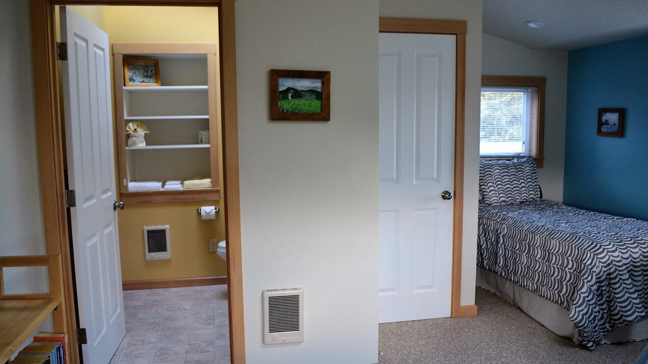 Photo of Bedroom in Gearhart
