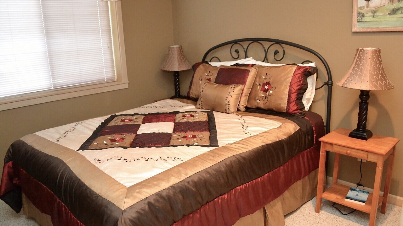 Photo of Bedroom in Gearhart