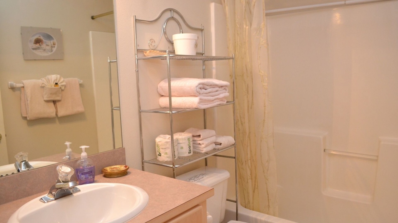 Photo of Bathroom in Gearhart