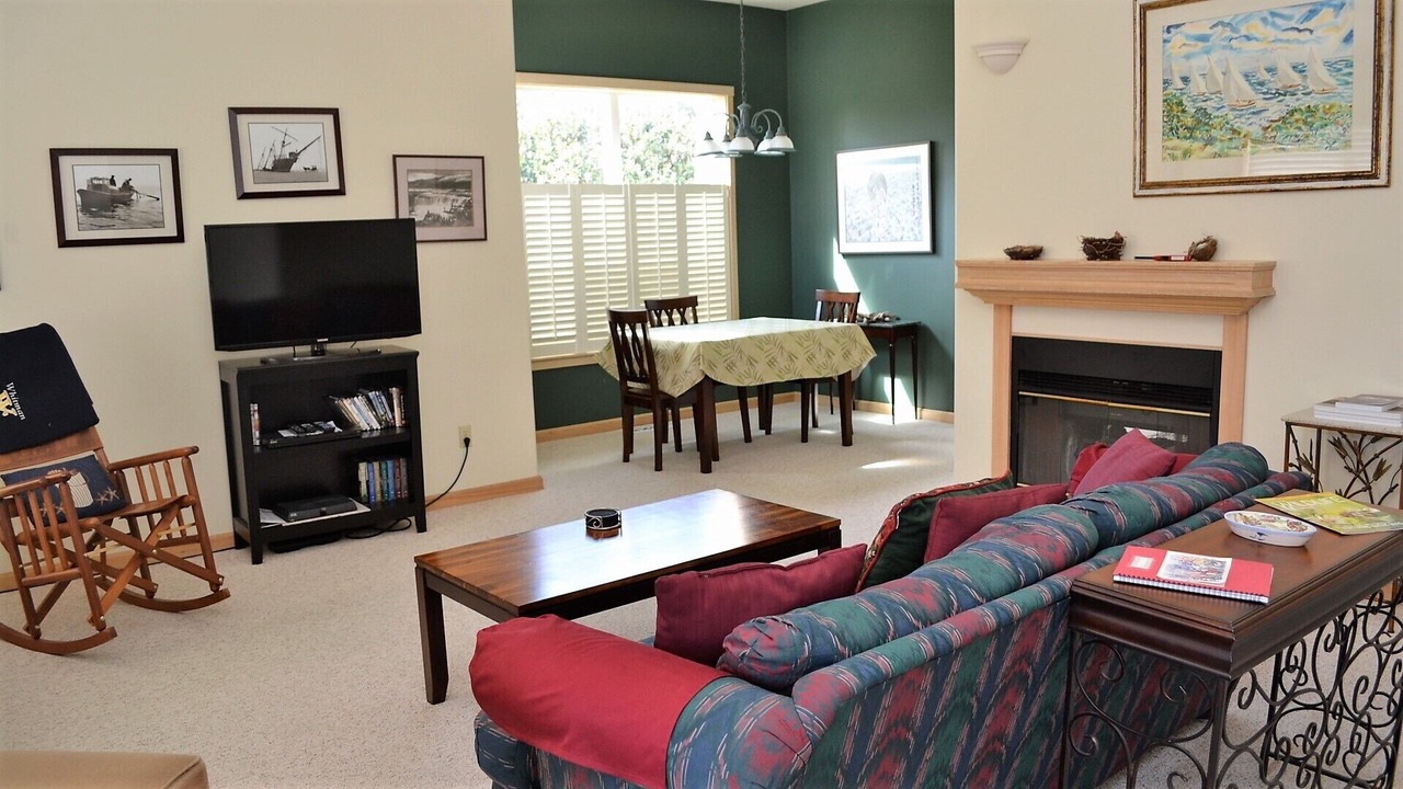 Photo of Livingroom in Gearhart