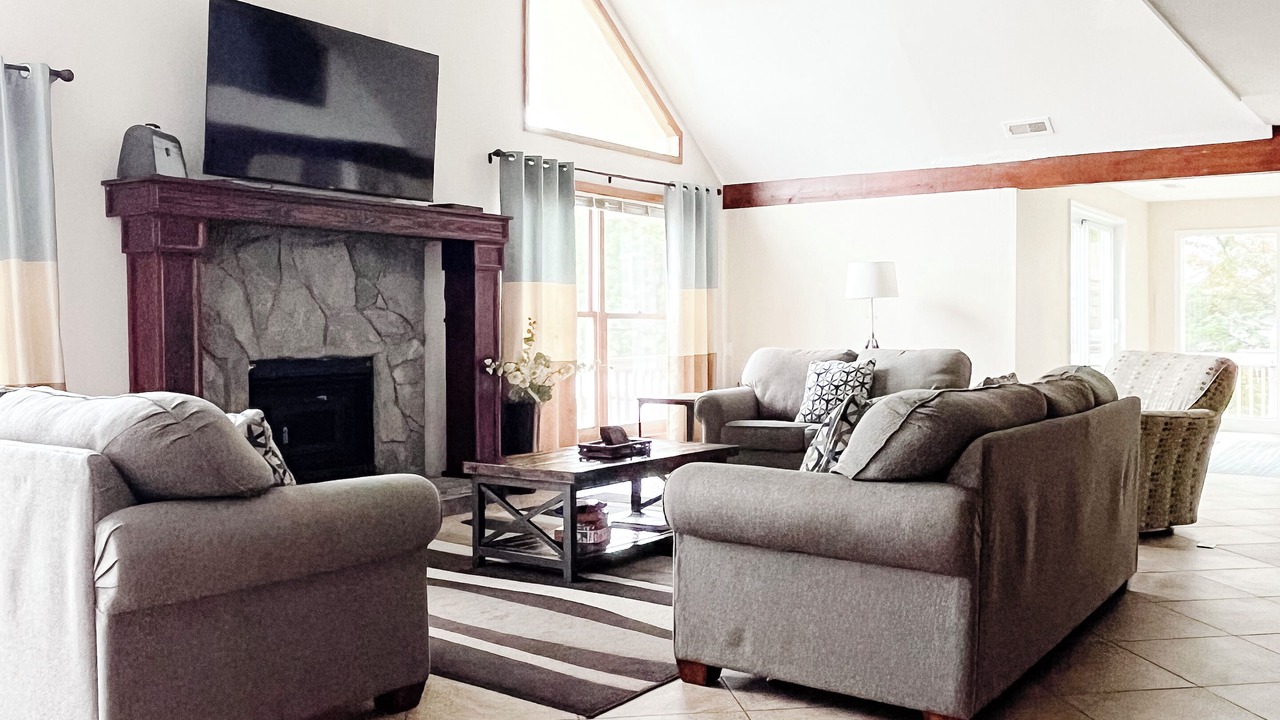 Photo of Livingroom in Camdenton