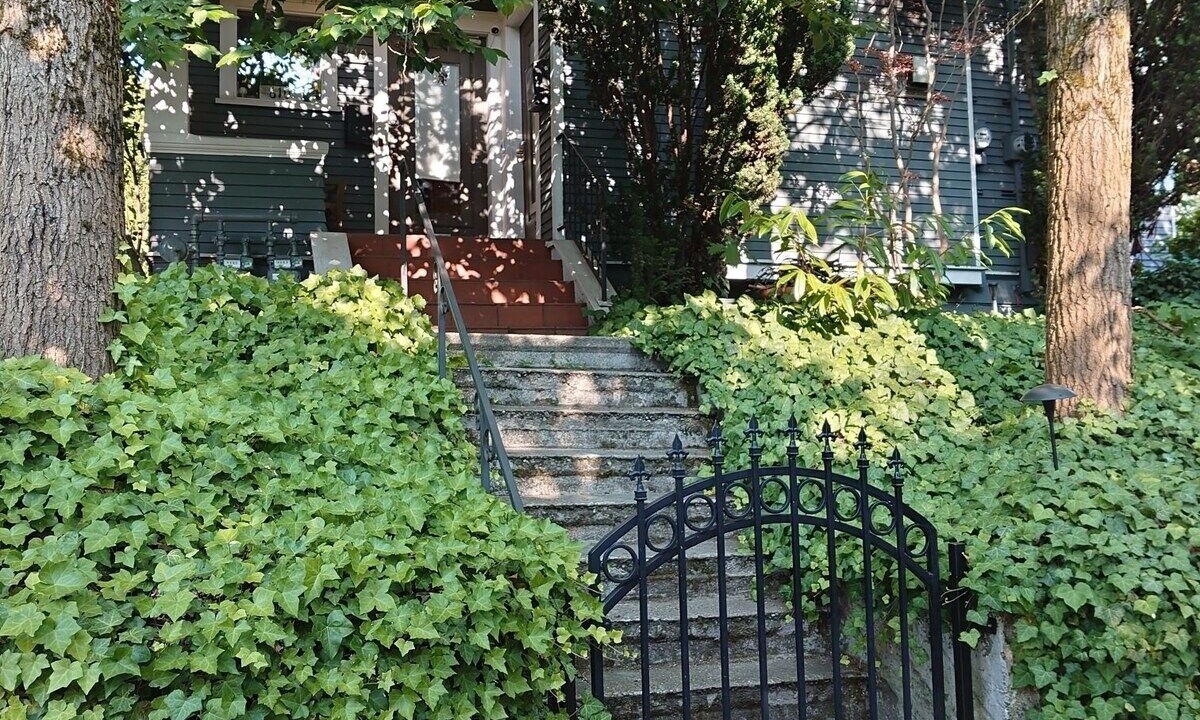 Photo of Outdoor in Broadway