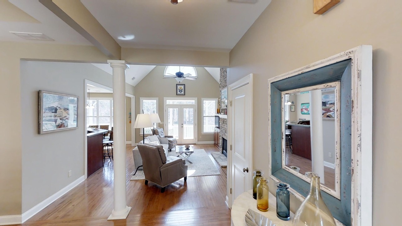 Photo of Livingroom in Lake Oconee