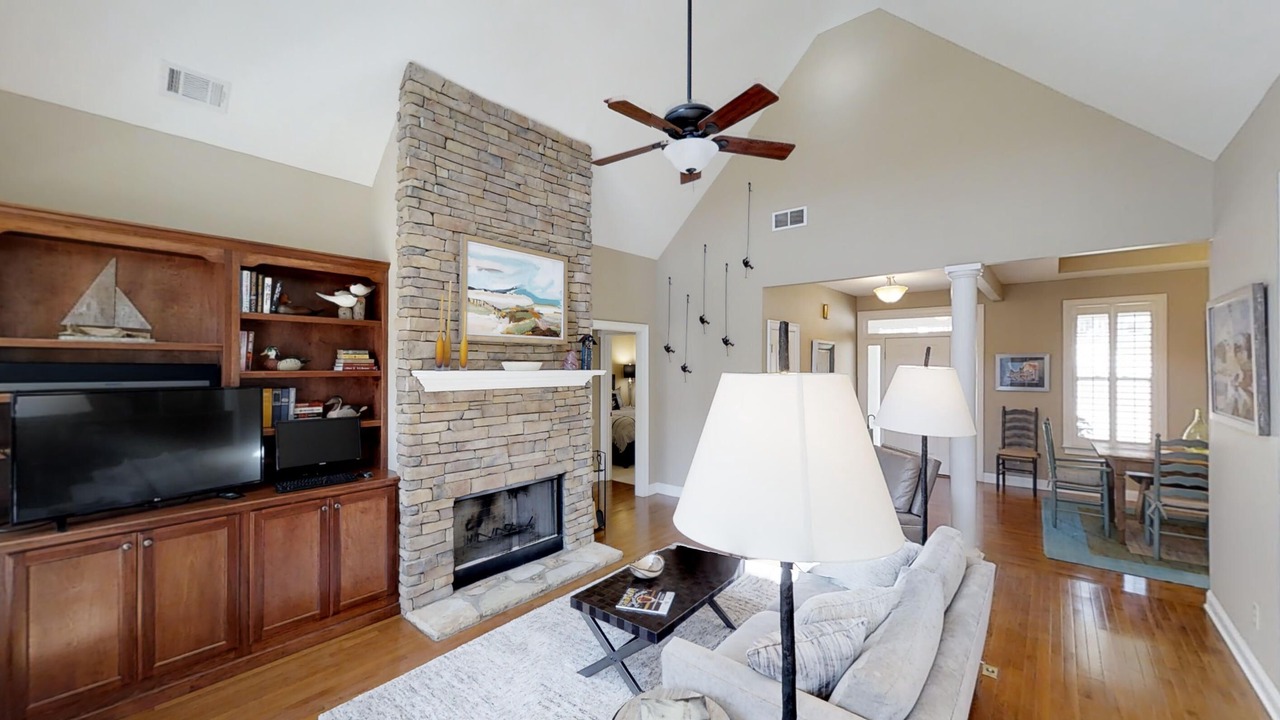 Photo of Livingroom in Lake Oconee