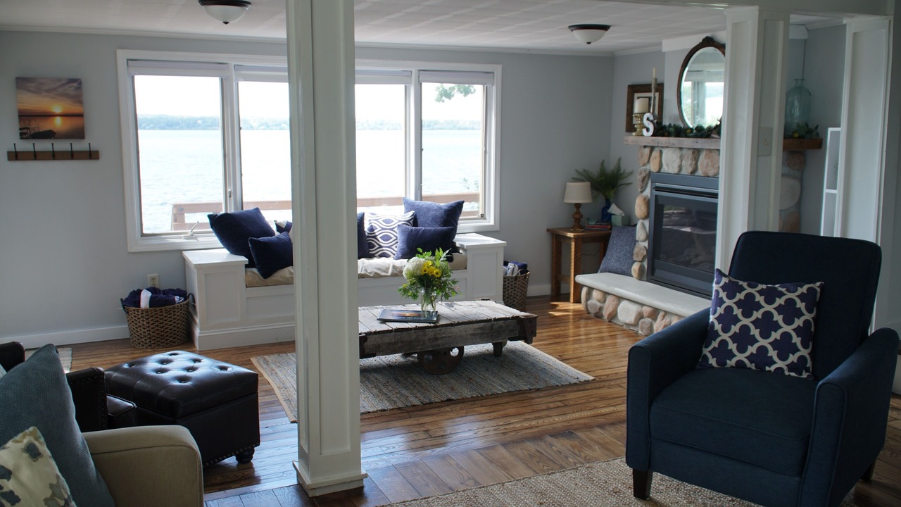 Photo of Livingroom in Oaks Corners