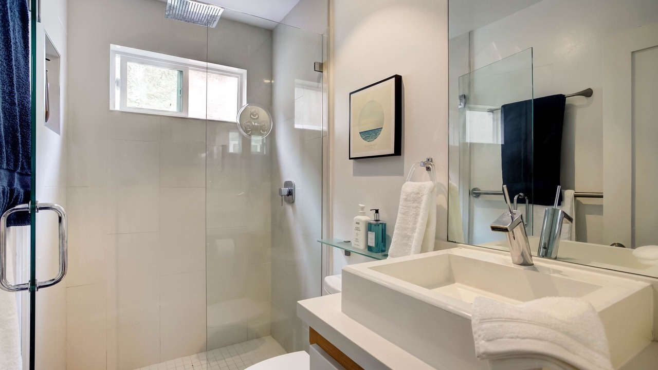 Photo of Bathroom in Mission Beach