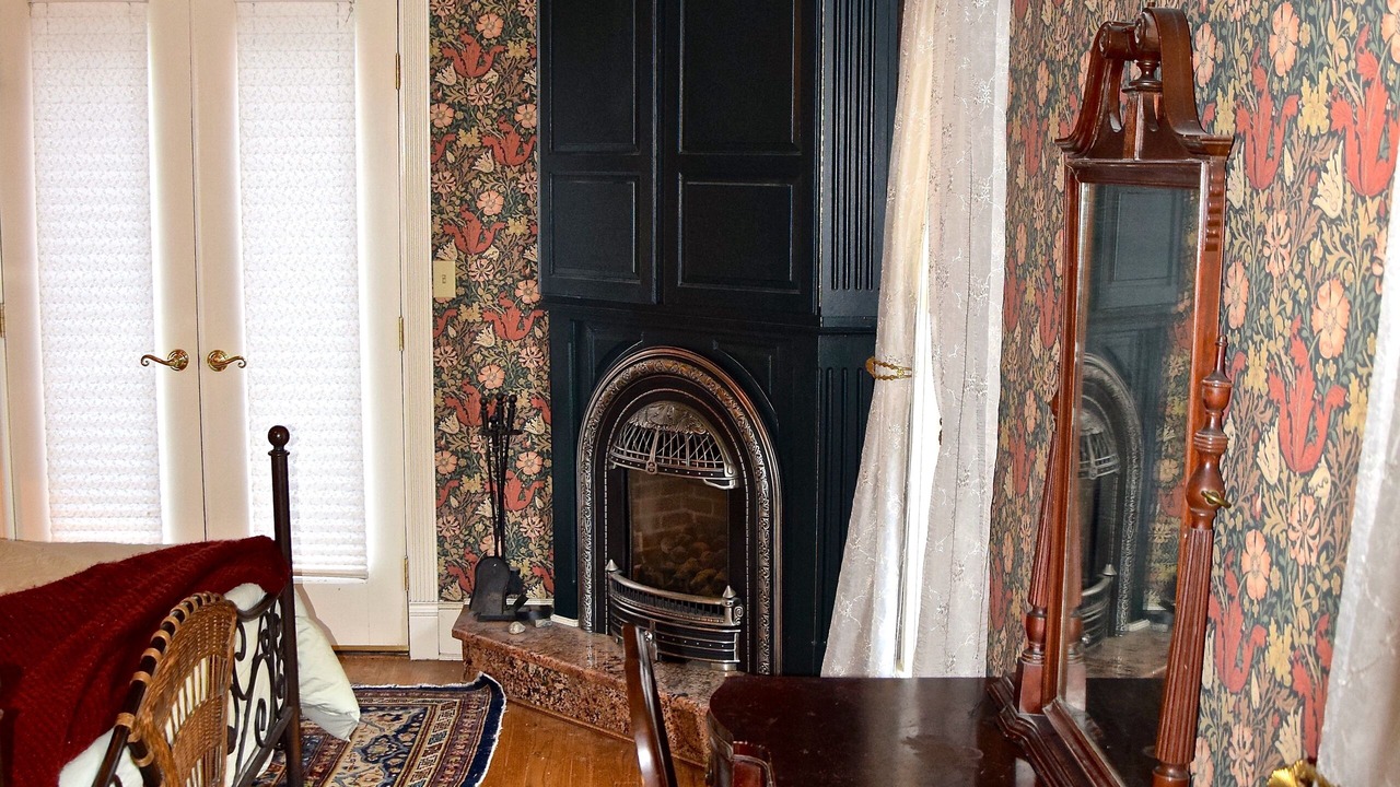 Photo of Bedroom in Historic District