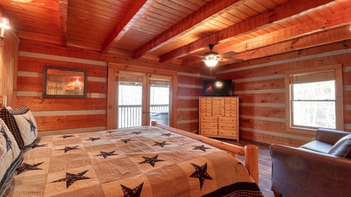 Photo of Bedroom in Gatlinburg - Pigeon Forge