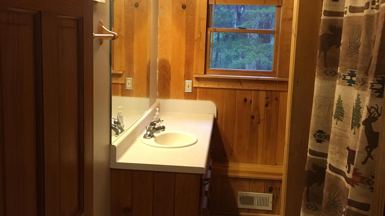Photo of Bathroom in Gatlinburg - Pigeon Forge