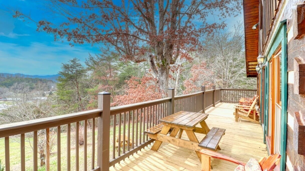 Photo of Outdoor in Gatlinburg - Pigeon Forge
