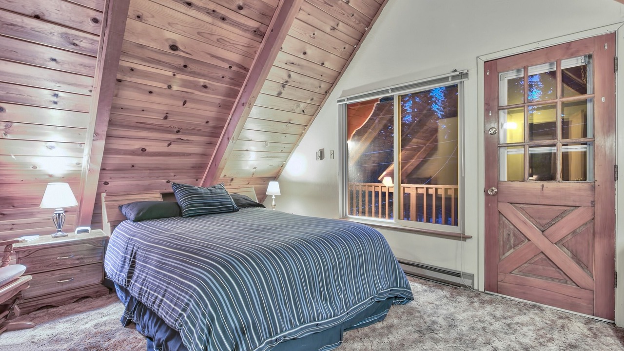 Photo of Bedroom in North Upper Truckee