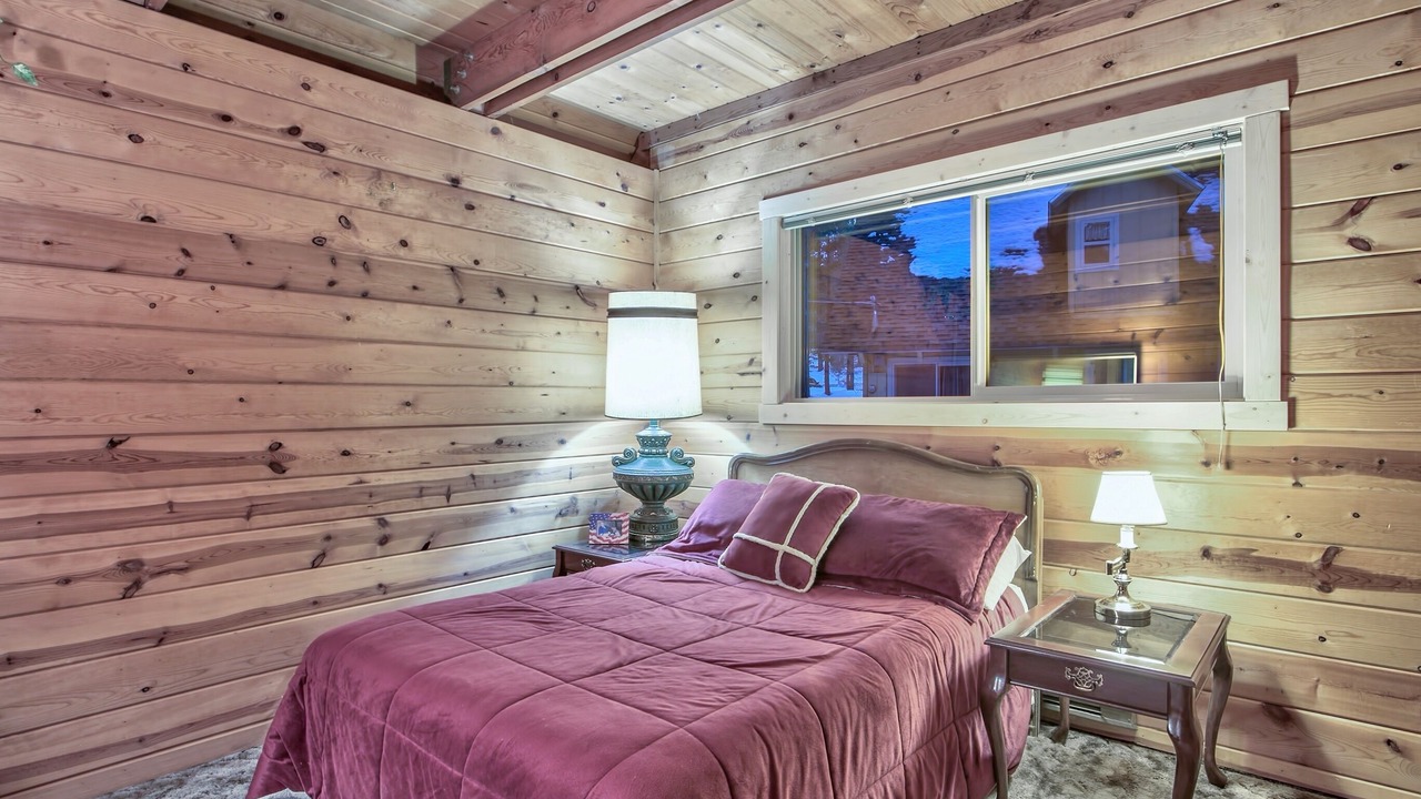 Photo of Bedroom in North Upper Truckee