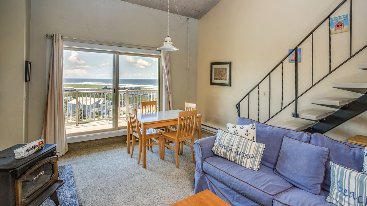 Photo of Livingroom in Gearhart