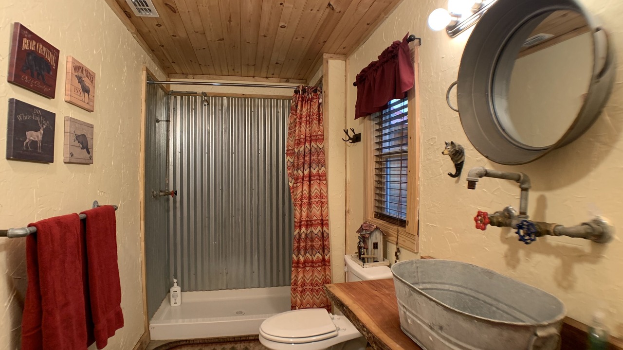 Photo of Bathroom in Holly Lake Ranch