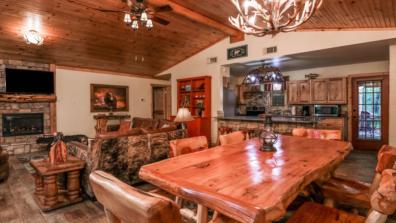Photo of Bedroom in Holly Lake Ranch