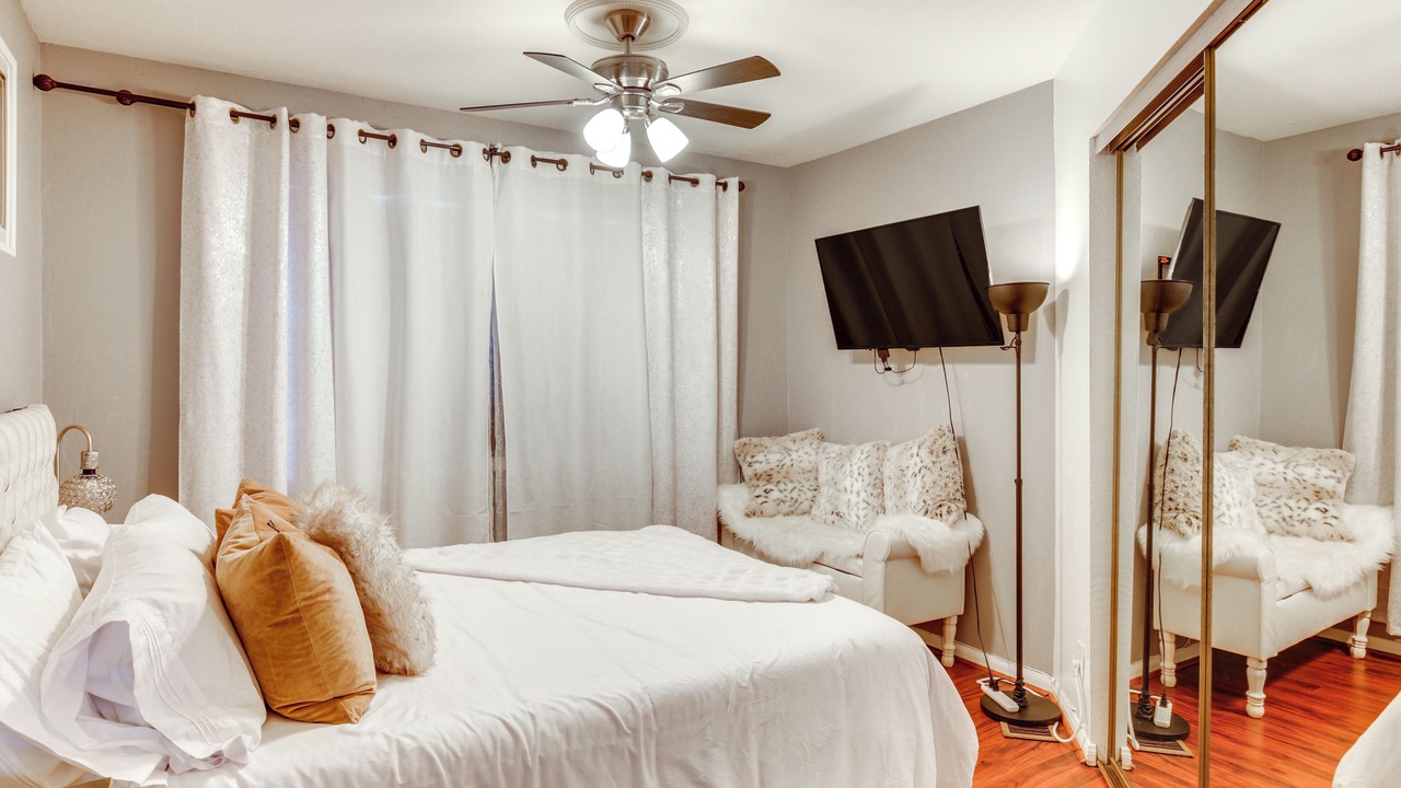 Photo of Bedroom in Ocean Beach