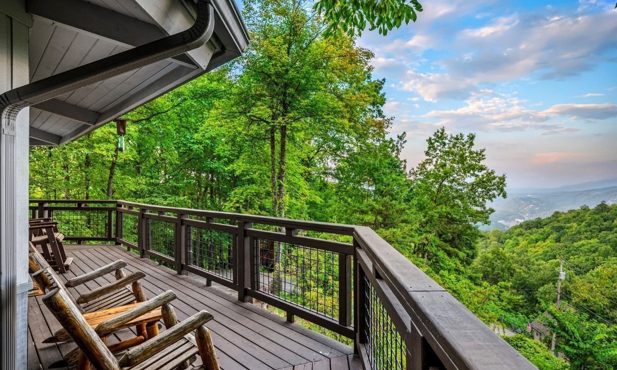 Photo of Patio Balcony in Chalet Village