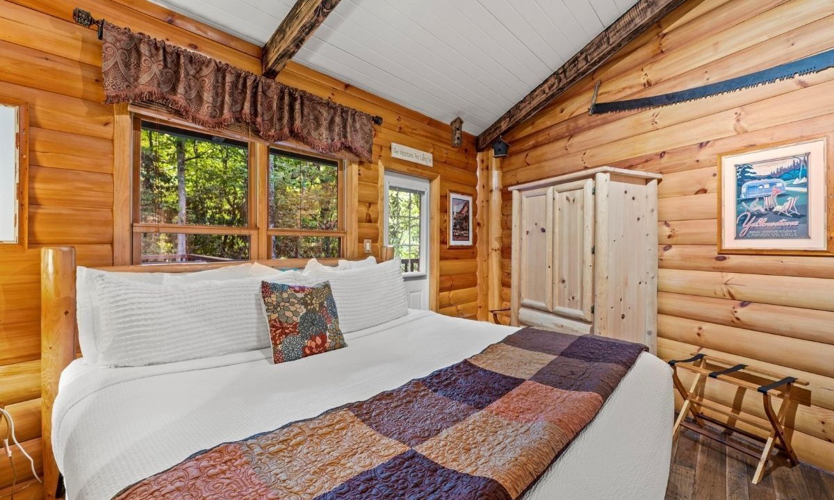 Photo of Bedroom in Chalet Village