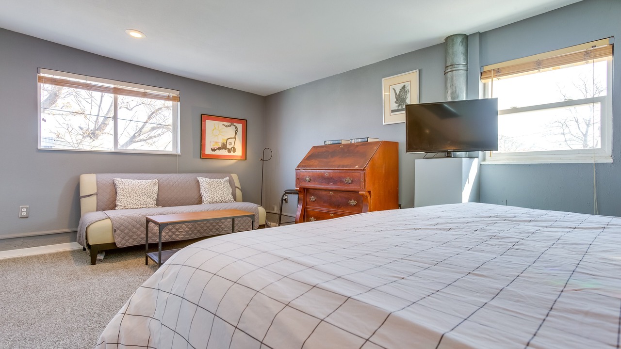 Photo of Bedroom in Platt Park