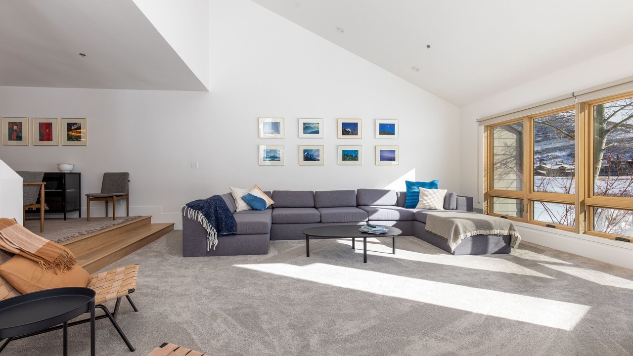 Photo of Livingroom in Deer Valley