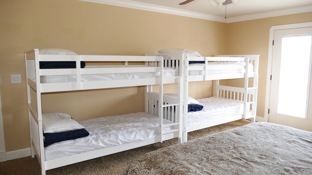 Photo of Bedroom in Hurricane