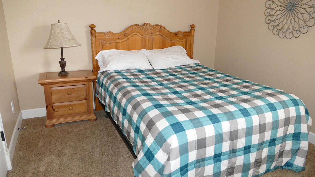 Photo of Bedroom in Hurricane