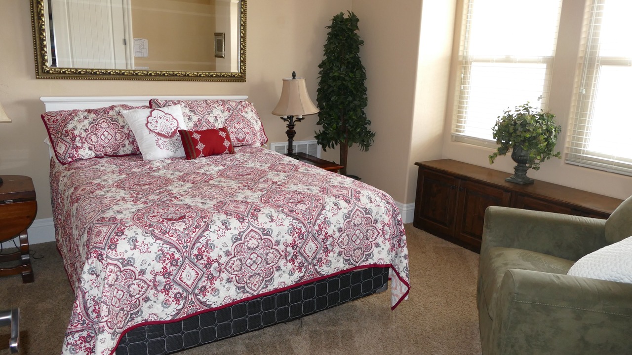 Photo of Bedroom in Hurricane