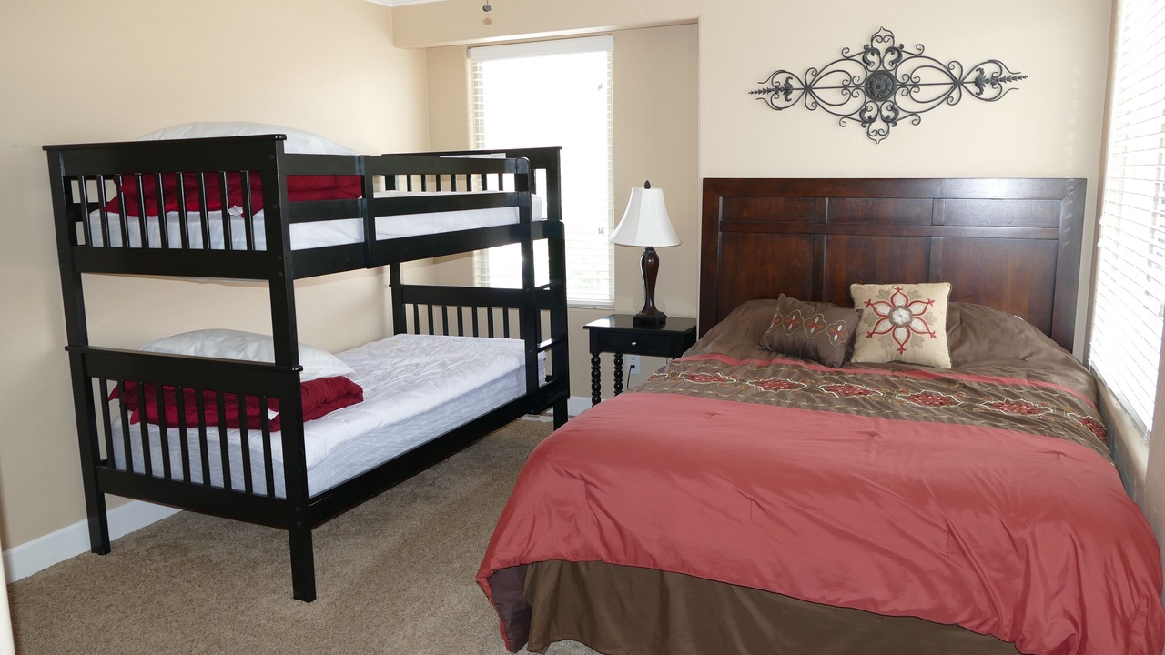 Photo of Bedroom in Hurricane