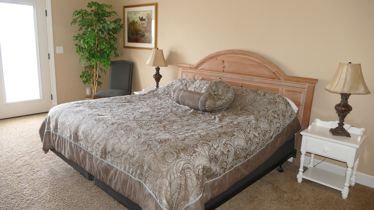 Photo of Bedroom in Hurricane