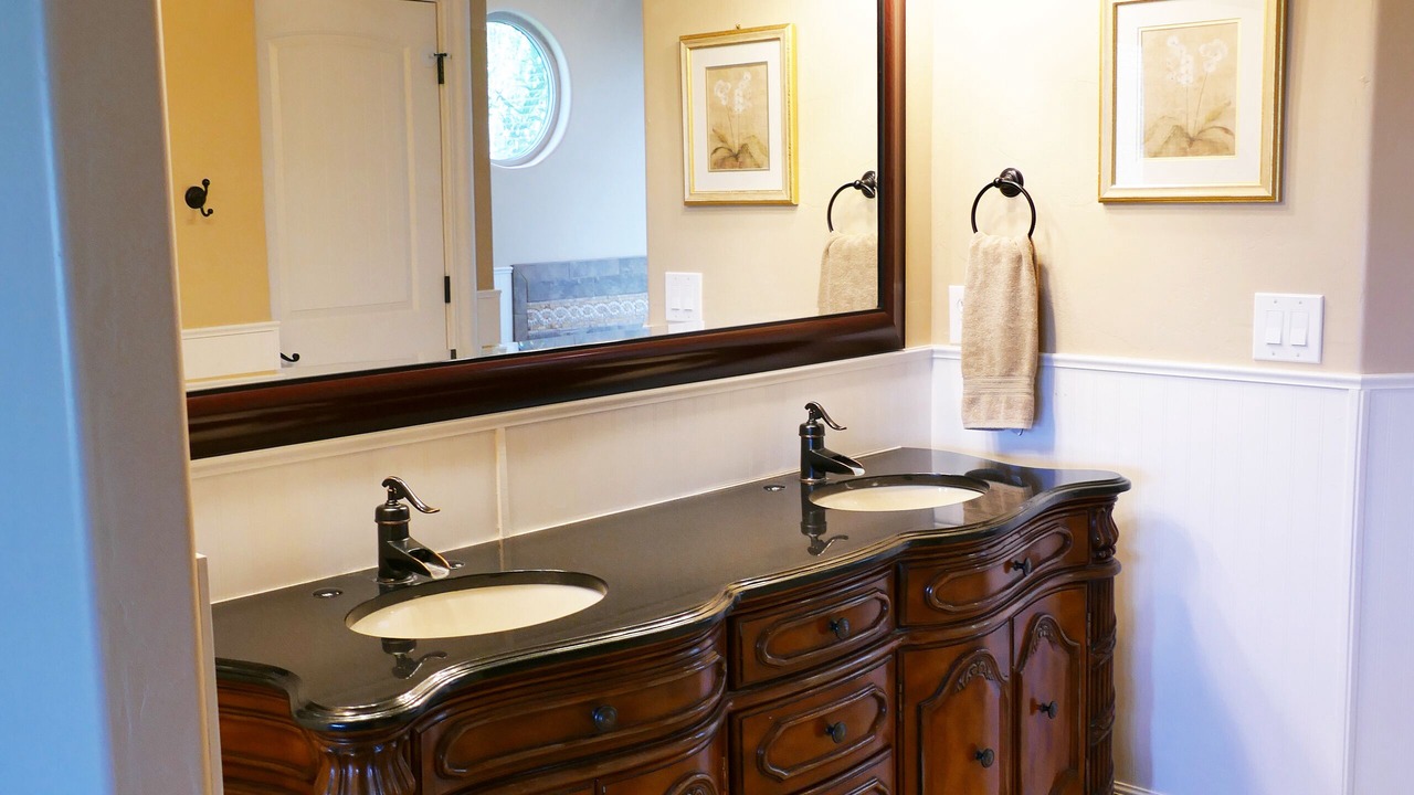 Photo of Bathroom in Hurricane