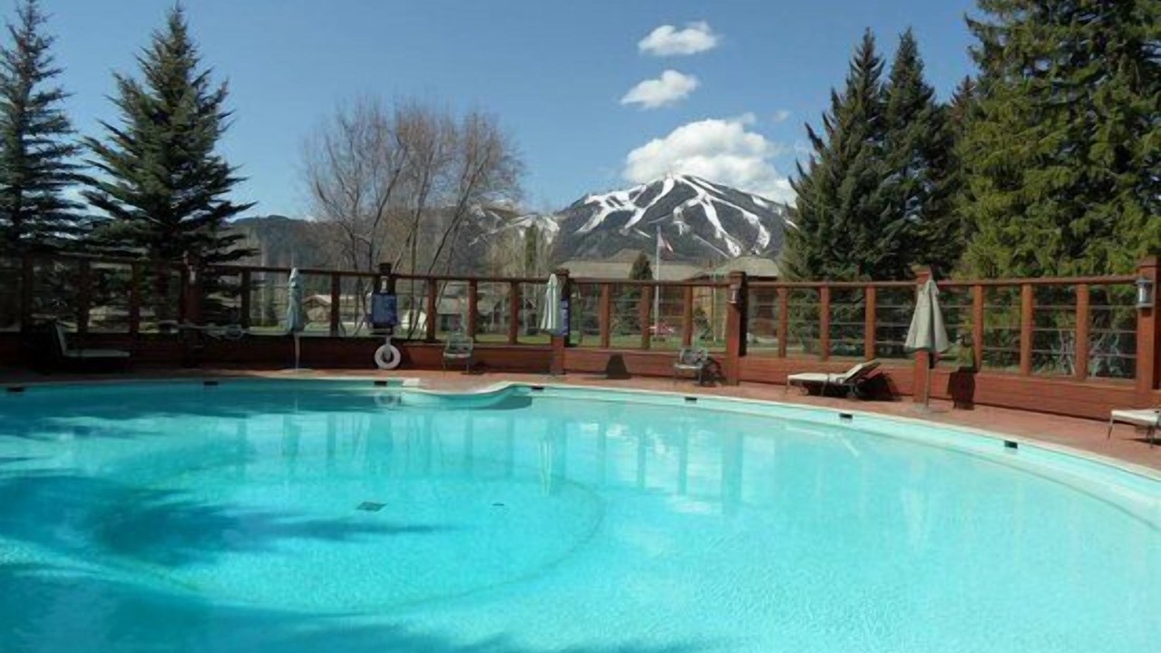 Photo of Outdoor in Elkhorn