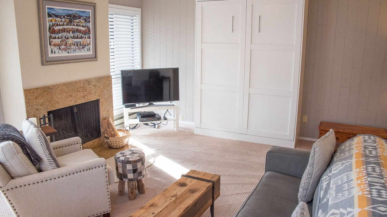 Photo of Livingroom in Elkhorn