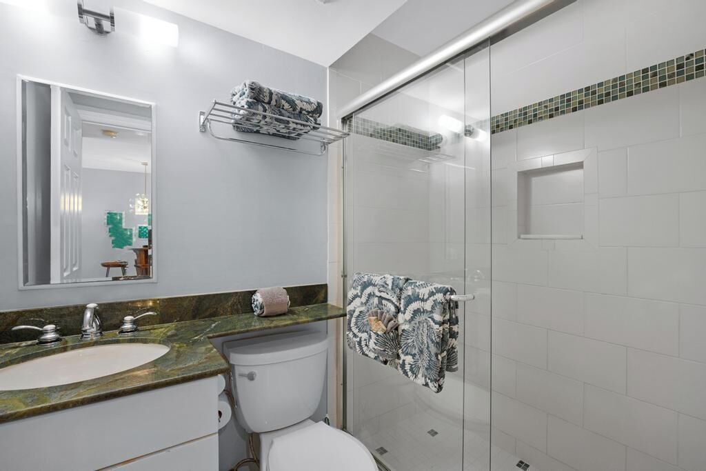 Photo of Bathroom in Truman Annex