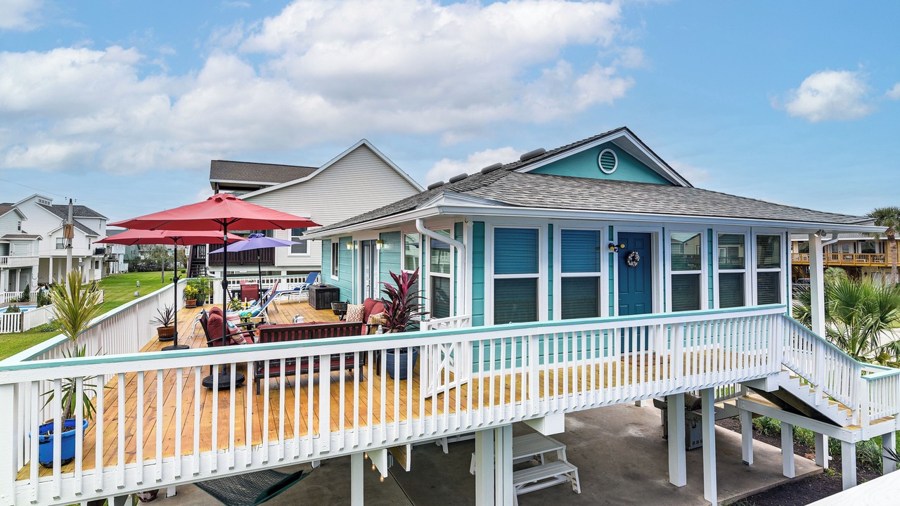 Photo of Patio Balcony in Pirates Beach