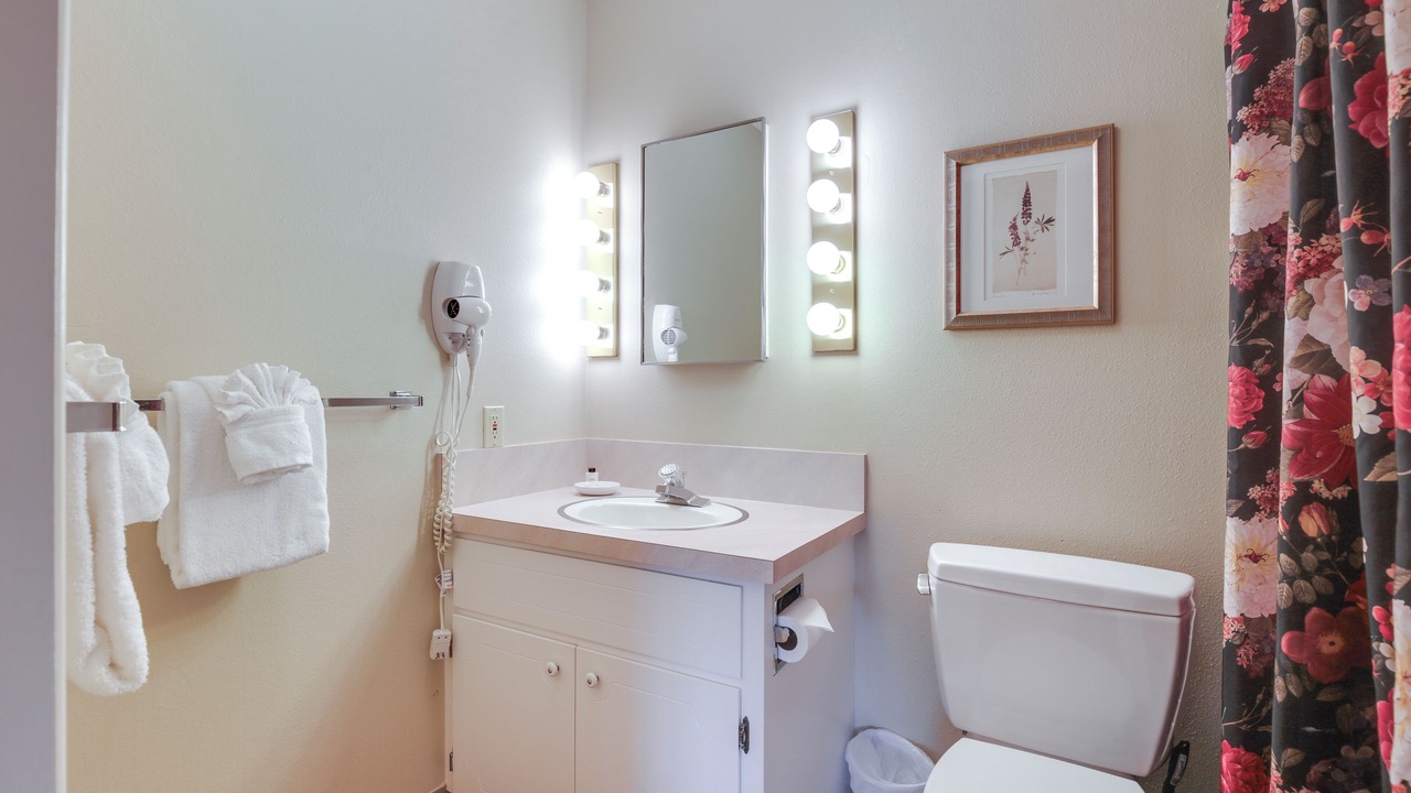 Photo of Bathroom in Lincoln Beach