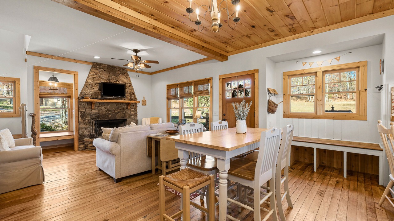 Photo of Livingroom in Lupton City