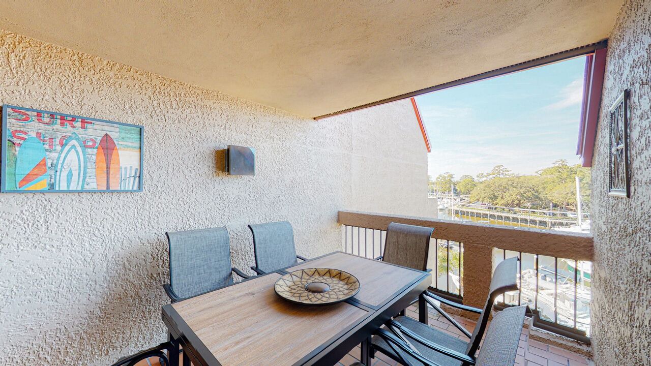 Photo of Patio Balcony in Shelter Cove