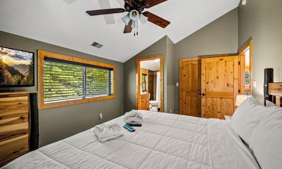 Photo of Bedroom in Chalet Village