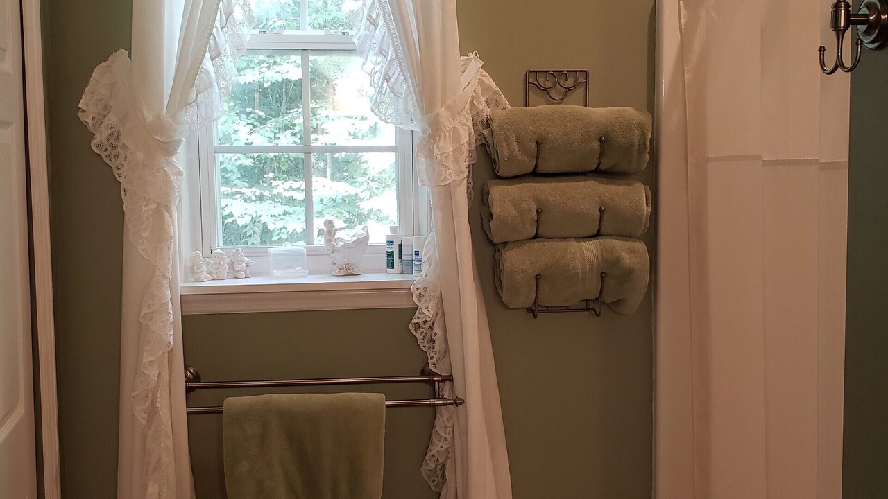 Photo of Bathroom in Hayesville