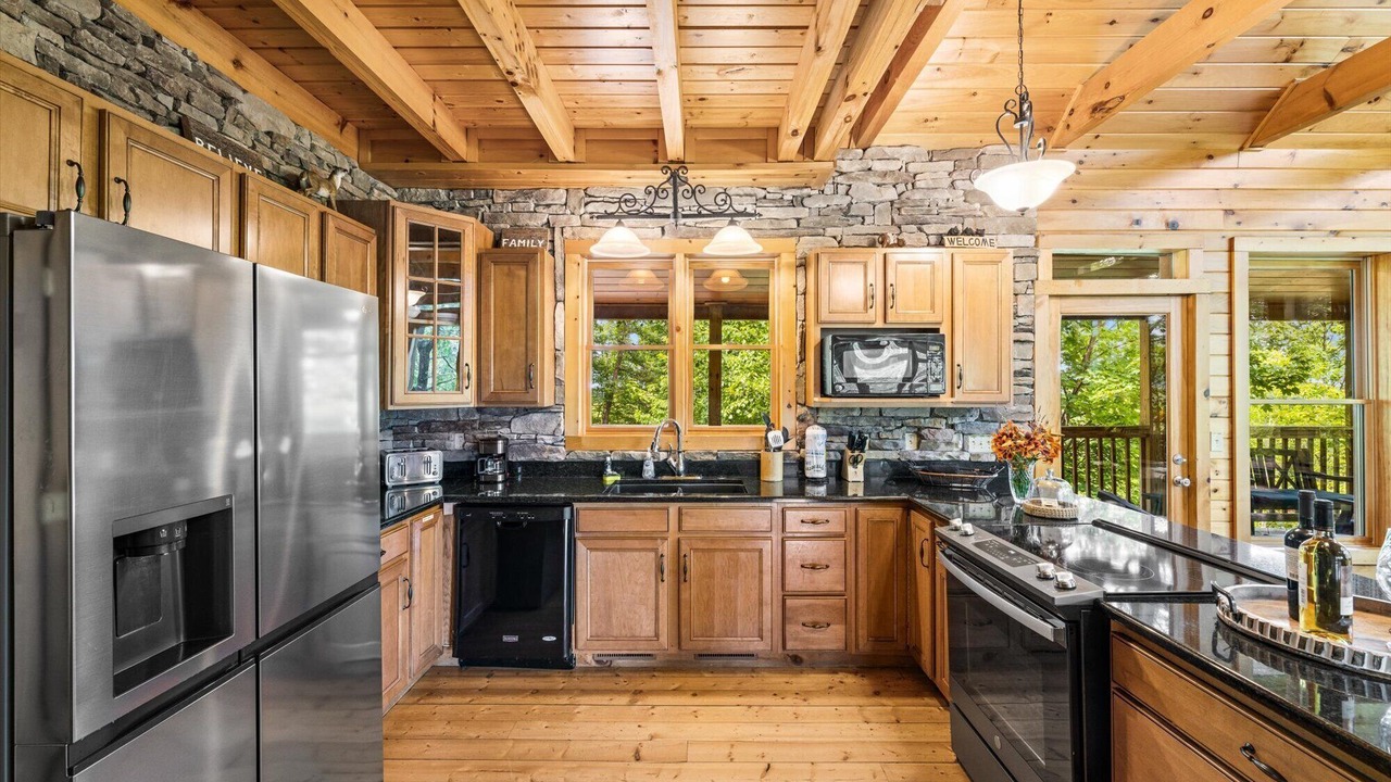 Photo of Kitchen in Gatlinburg - Pigeon Forge