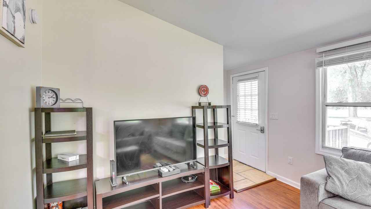 Photo of Livingroom in Shorewood-Tower Hills-Harbert
