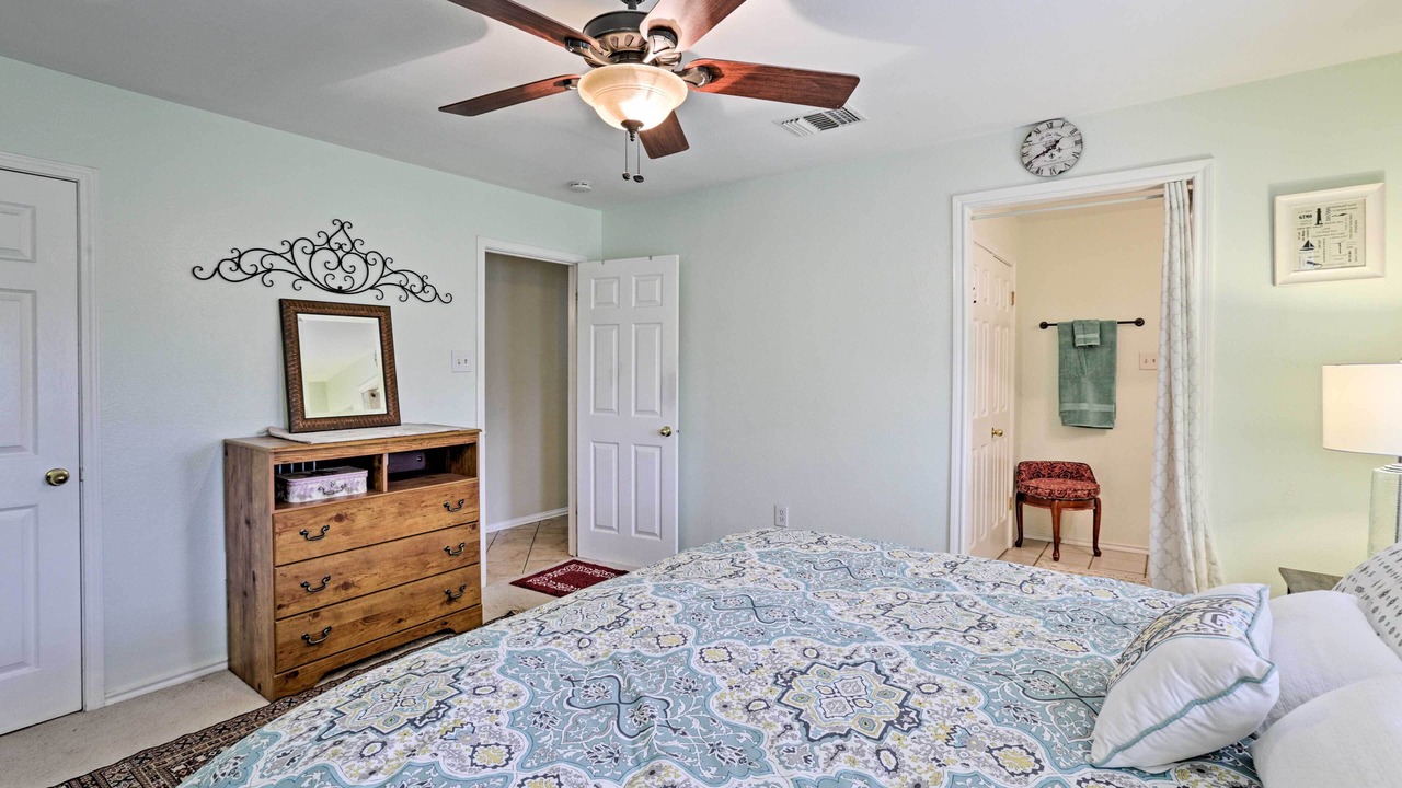 Photo of Bedroom in McQueeney