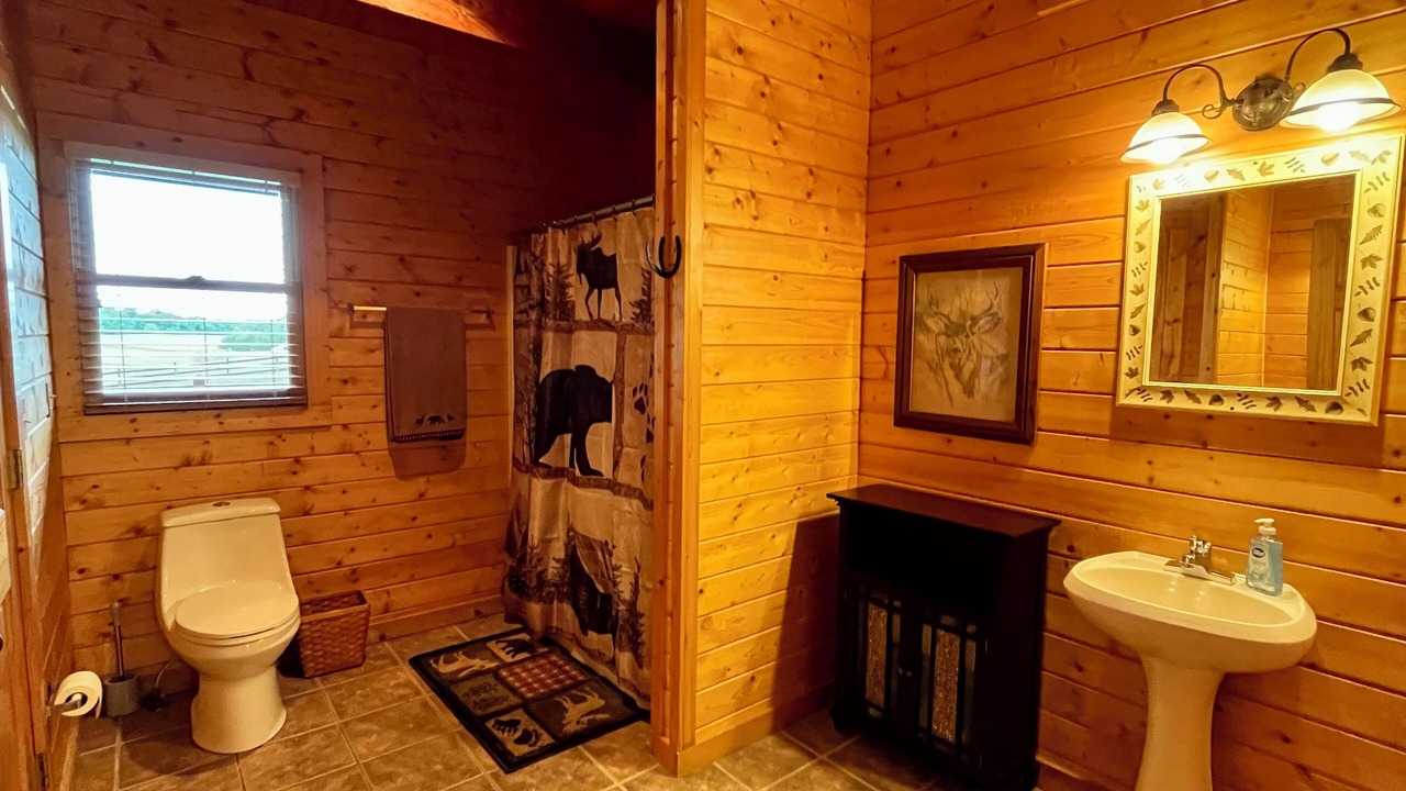Photo of Bathroom in Spencer