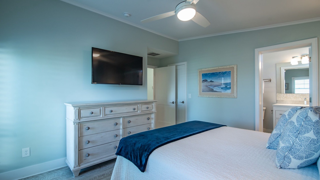 Photo of Bedroom in North Litchfield Beach