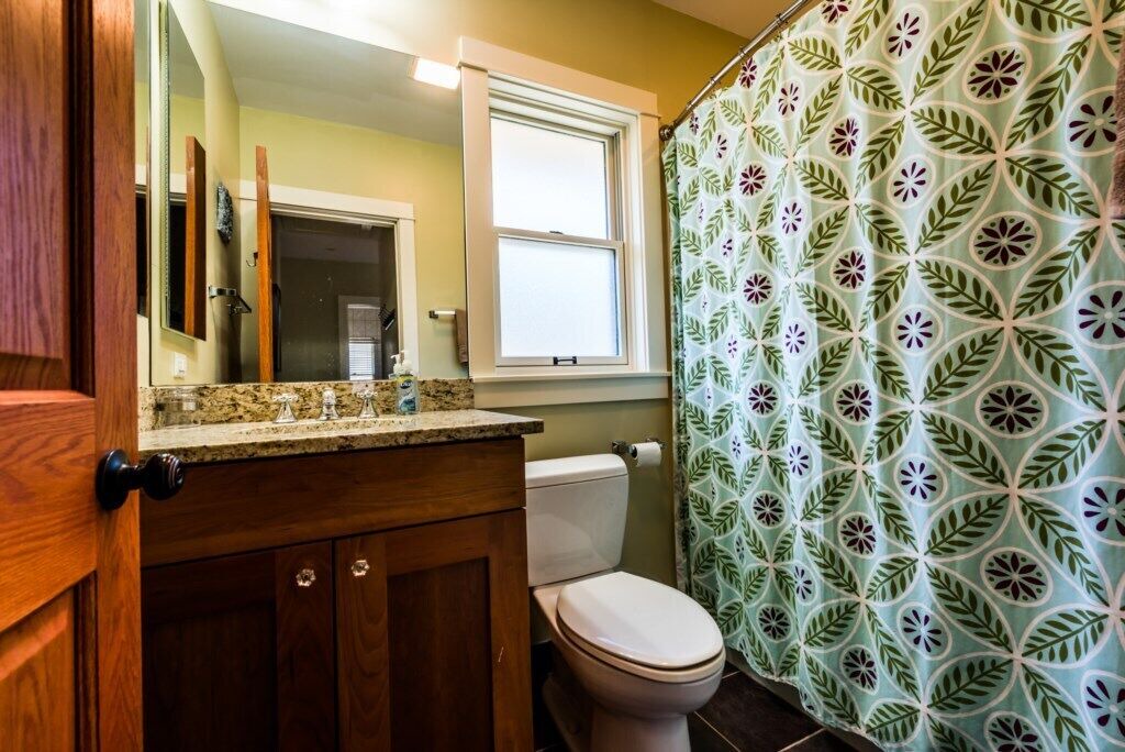 Photo of Bathroom in Lakeside