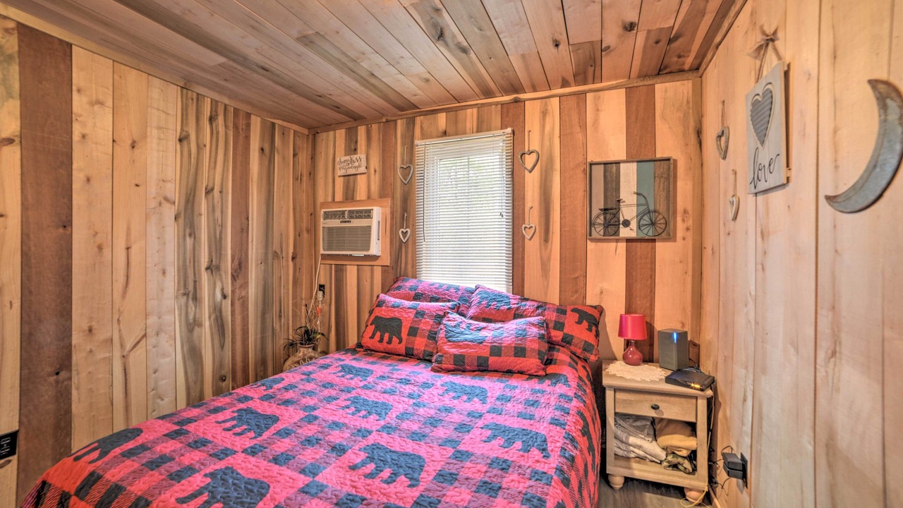 Photo of Bedroom in New Concord